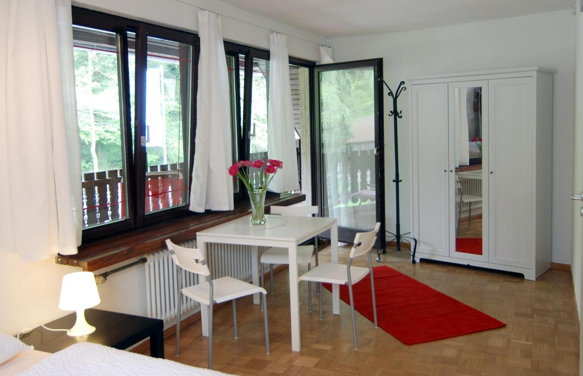 Hostel Waldblick Freiburg im Breisgau Dış mekan fotoğraf